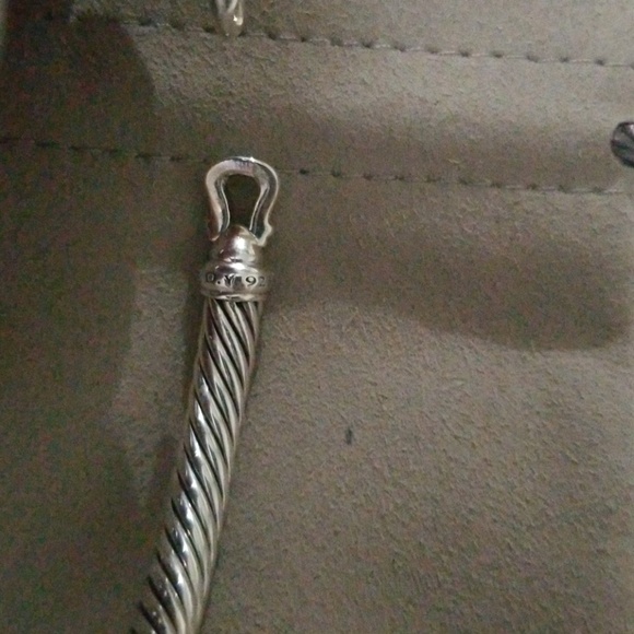 David Yurman Buckle Bracelet with Diamonds - Picture 6 of 7